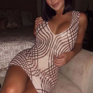 ⚡️SALE⚡️NEW FASHION NOVA Rosegold Sequin Dress
